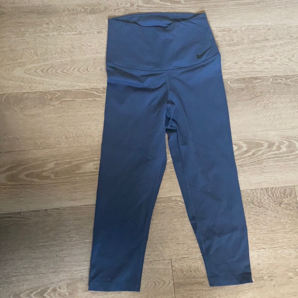 Nike cropped leggings